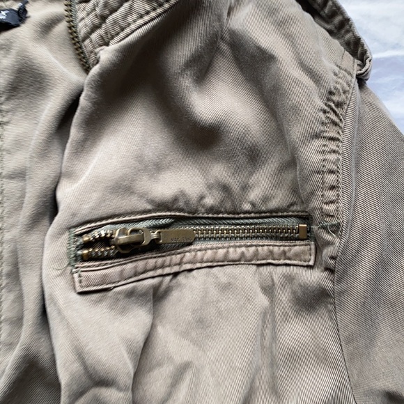 Lightweight Olive Green Jacket - Picture 2 of 4